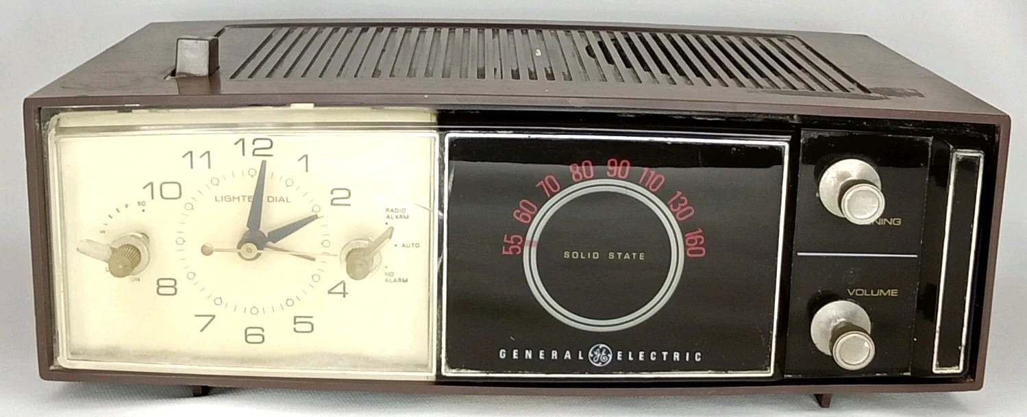 Vintage 1965 General Electric Brown Alarm Clock Solid State Radio Made In USA Vintage 1965 General Electric Brown Alarm Clock Solid State Radio Made In USA