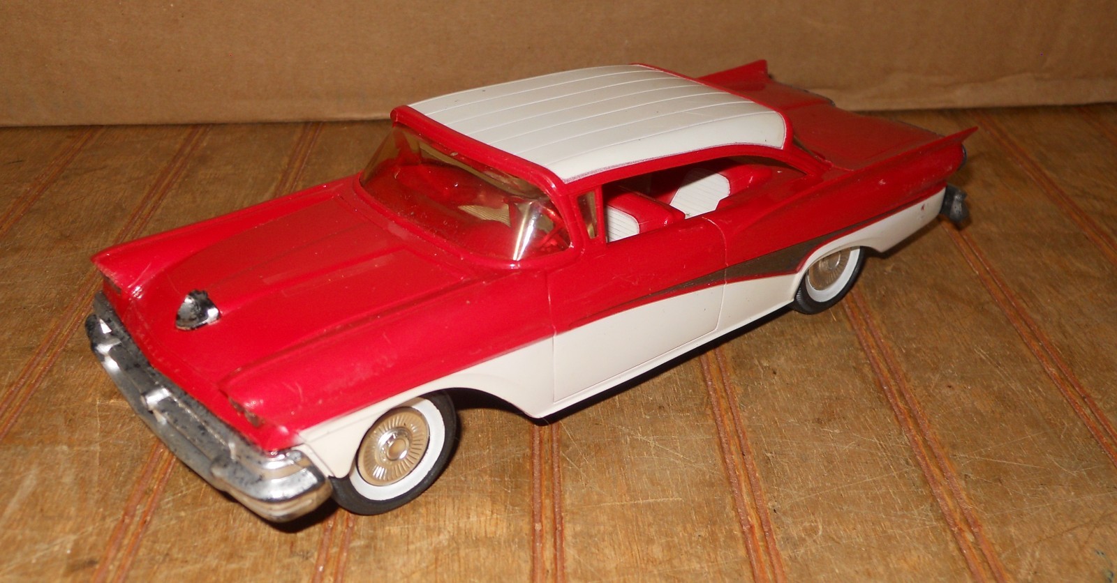 Vintage 1958 Ford Fairlane 500 Promo Friction Car AMT 1/25 Two-Tone Red White Vintage 1958 Ford Fairlane 500 Promo Friction Car AMT 1/25 Two-Tone Red White