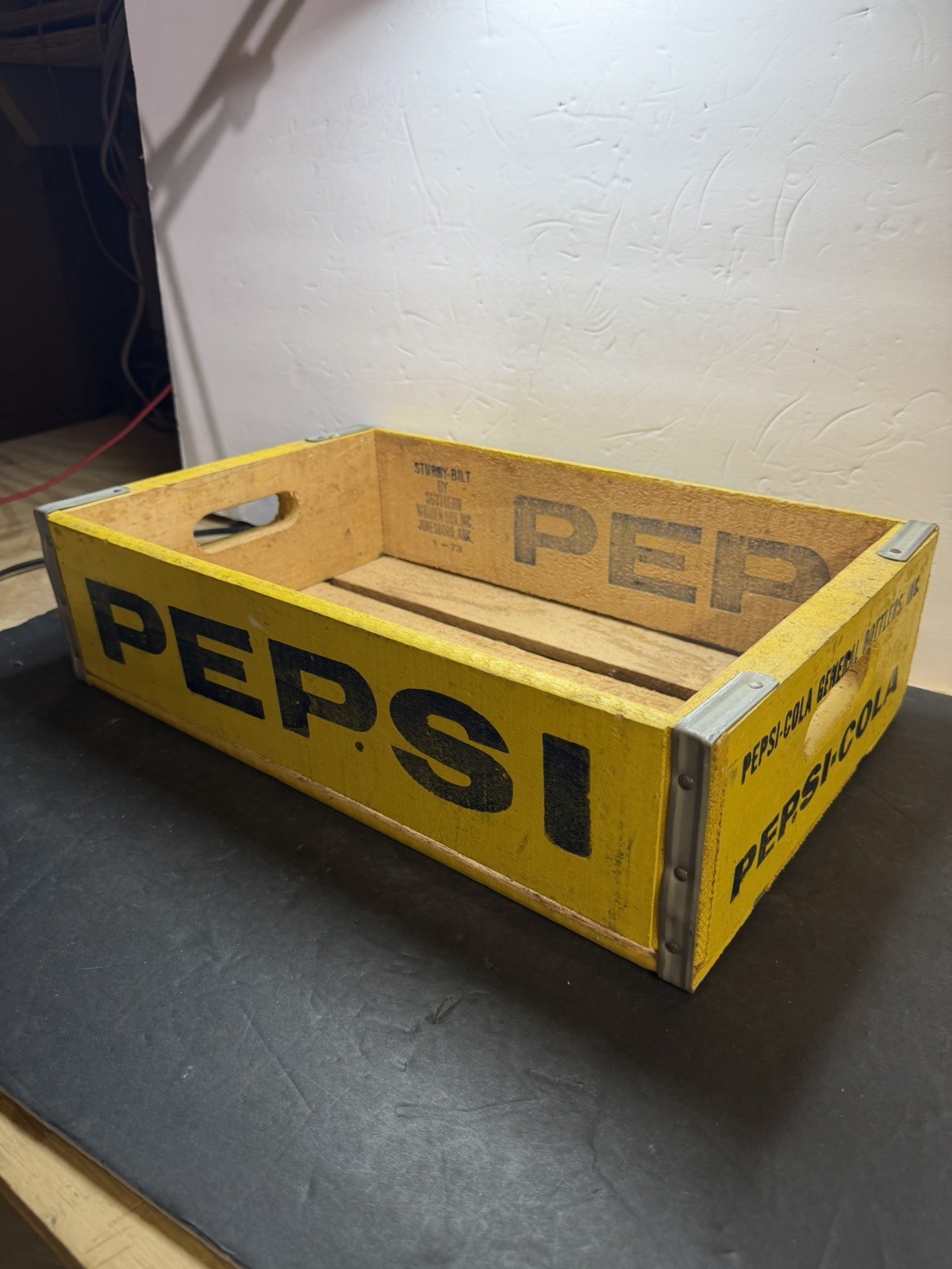 Vintage Wooden Pepsi Cola Soda Pop Bottles Cans Crate Case Tray Carrier Yellow Vintage Wooden Pepsi Cola Soda Pop Bottles Cans Crate Case Tray Carrier Yellow