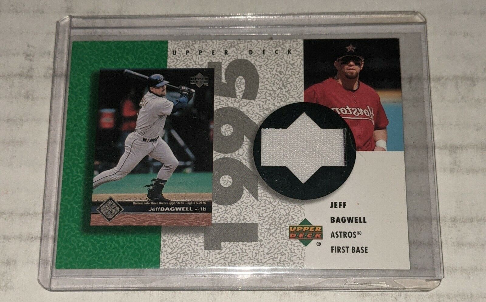 2002 Upper Deck Jeff Bagwell Game Used Jersey Card #R-JB