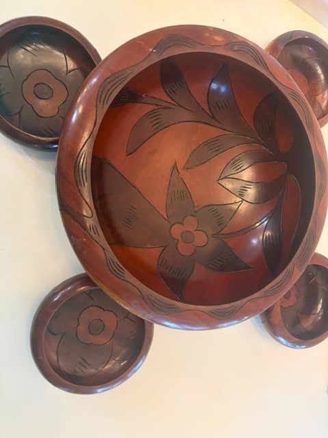Vintage Hand Carved Wooden Bowl Set Floral Vegetables Salad Serves 4 Beautiful Vintage Hand Carved Wooden Bowl Set Floral Vegetables Salad Serves 4 Beautiful