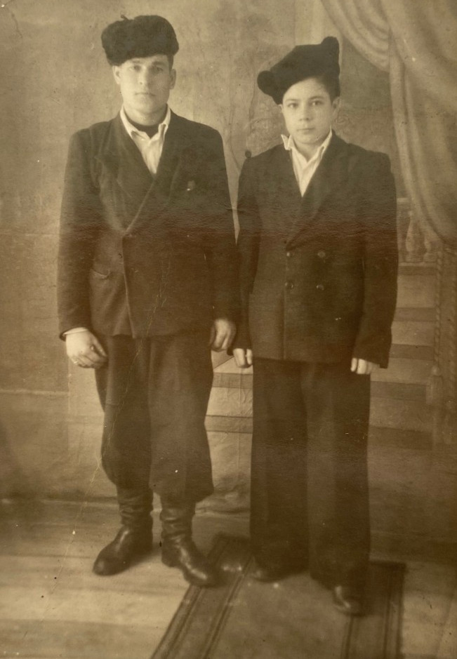 Affectionate handsome young men guys portrait soviet life ussr vintage photo Affectionate handsome young men guys portrait soviet life ussr vintage photo