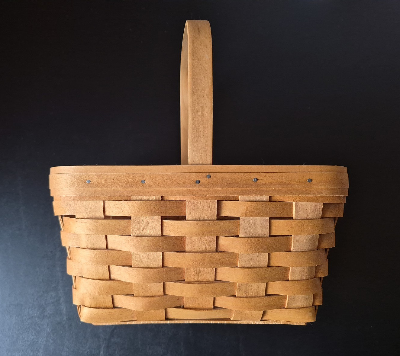 EUC 2002 LONGABERGER CLASSIC SPRING BASKET w/Stationary Handle