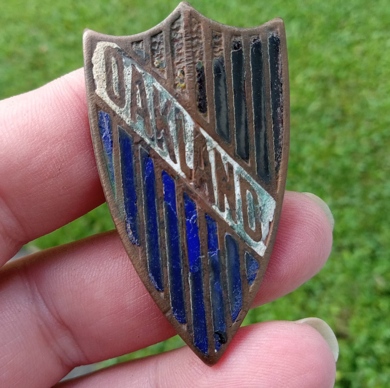Original OEM 1929-1931 OAKLAND Enamel Brass Radiator Grille Emblem Badge Original OEM 1929-1931 OAKLAND Enamel Brass Radiator Grille Emblem Badge