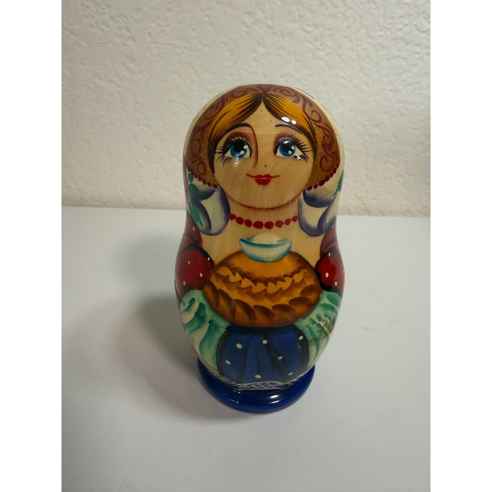 Vintage Russian Matryoshka Nesting Dolls Set 5 Piece Hand Painted Wood Folk Art Vintage Russian Matryoshka Nesting Dolls Set 5 Piece Hand Painted Wood Folk Art