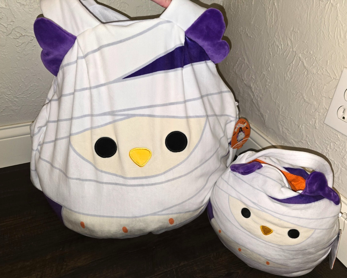 Squishmallows Holly Mummy Plush Halloween Costume Kids + Candy Bag Set Squishmallows Holly Mummy Plush Halloween Costume Kids + Candy Bag Set