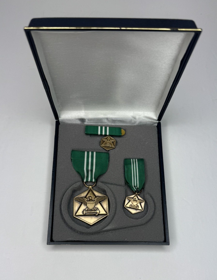 Navy Civilian Service Commendation Medal Mini Ribbon and Pin with Case BRAND NEW Navy Civilian Service Commendation Medal Mini Ribbon and Pin with Case BRAND NEW