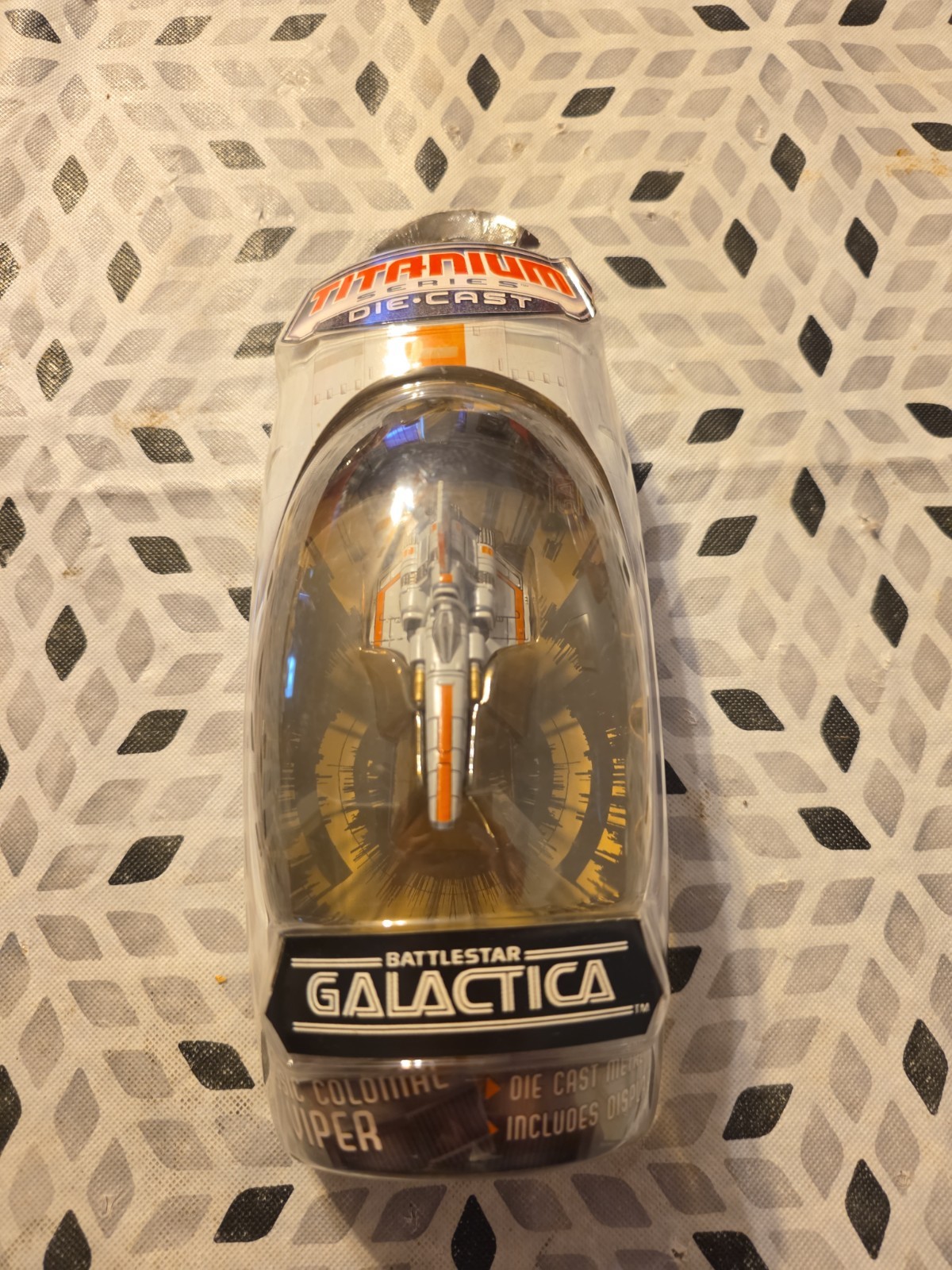 Titanium Battlestar Galactica Classic Colonial Viper Fighter Diecast Ship NIP Titanium Battlestar Galactica Classic Colonial Viper Fighter Diecast Ship NIP