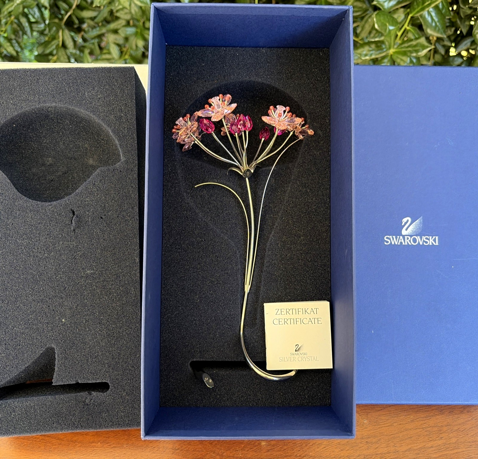 NIB Swarovski Paradise Flower - Dalisa Cockatoo Red # 944911 Crystal Figurine