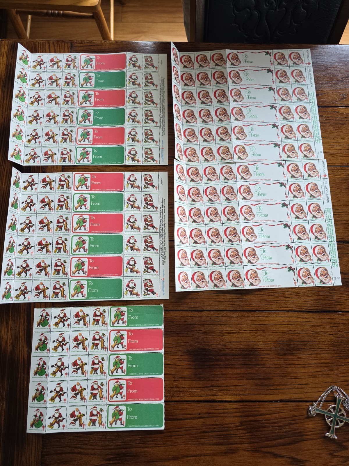 Lot Of 1982 & 1983 AMERICAN LUNG ASSOCIATION Christmas Seals Lot Of 1982 & 1983 AMERICAN LUNG ASSOCIATION Christmas Seals