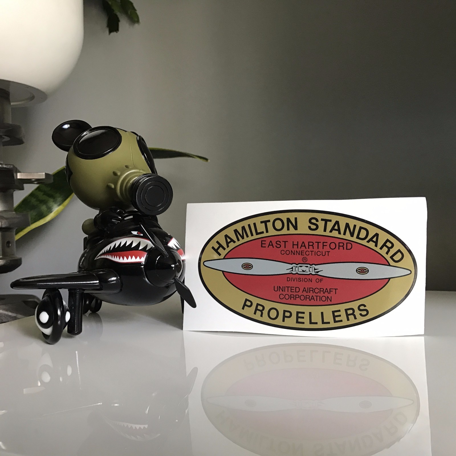 Hamilton Standard East Hartford 1932-1952 WWII Airplane Propeller Decal 5.5 x 3 Hamilton Standard East Hartford 1932-1952 WWII Airplane Propeller Decal 5.5 x 3