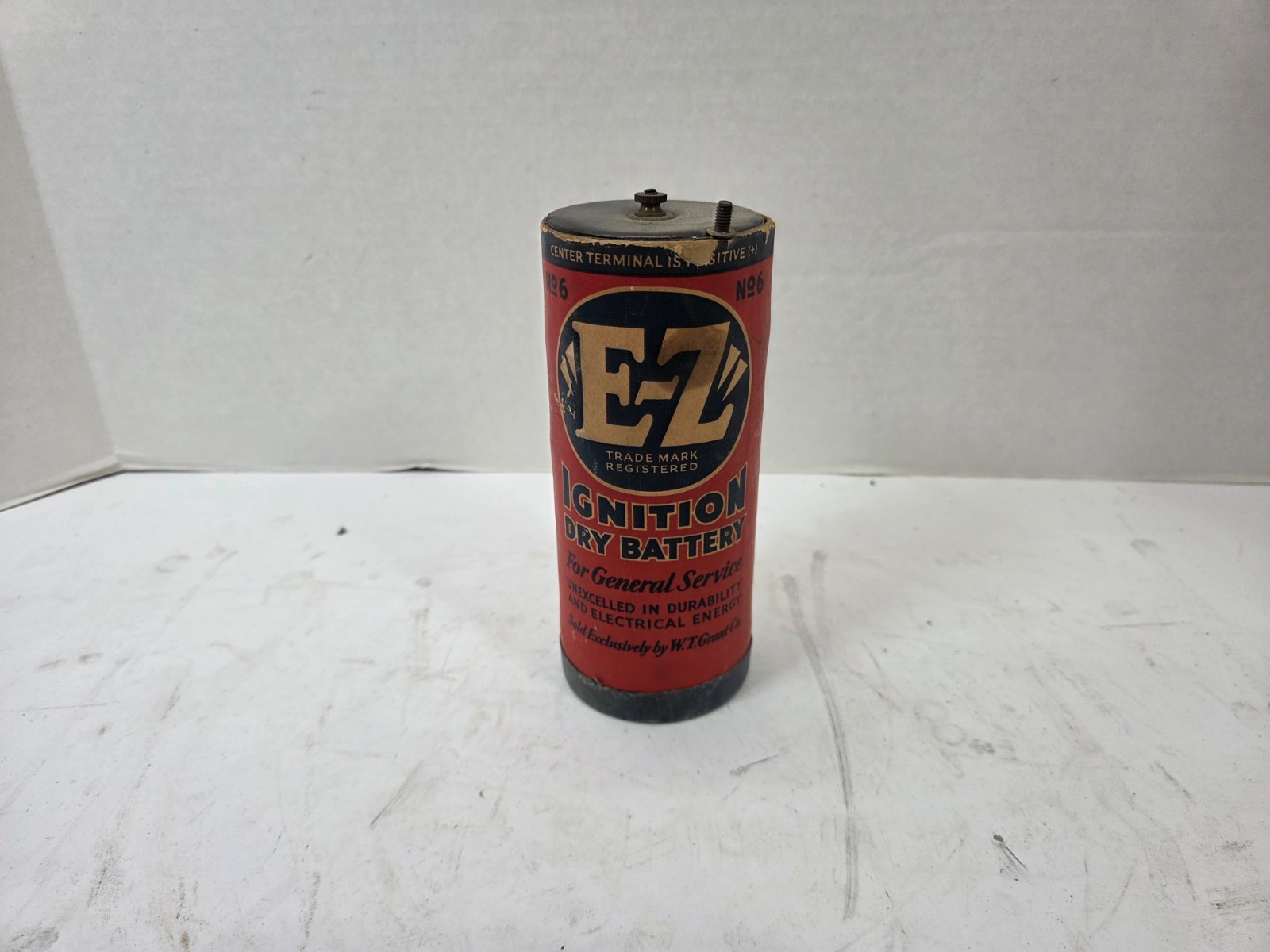 Antique E-Z Ignition dry cell battery NO.6 cylinder battery original Antique E-Z Ignition dry cell battery NO.6 cylinder battery original