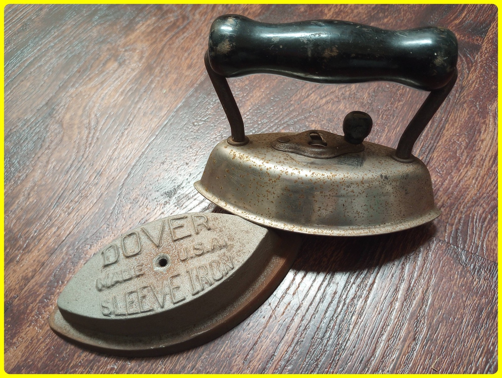 Vintage Dover Sad Flat Cast Iron Small 5 Inches & 2 Pounds Sleeve Iron USA Made Vintage Dover Sad Flat Cast Iron Small 5 Inches & 2 Pounds Sleeve Iron USA Made