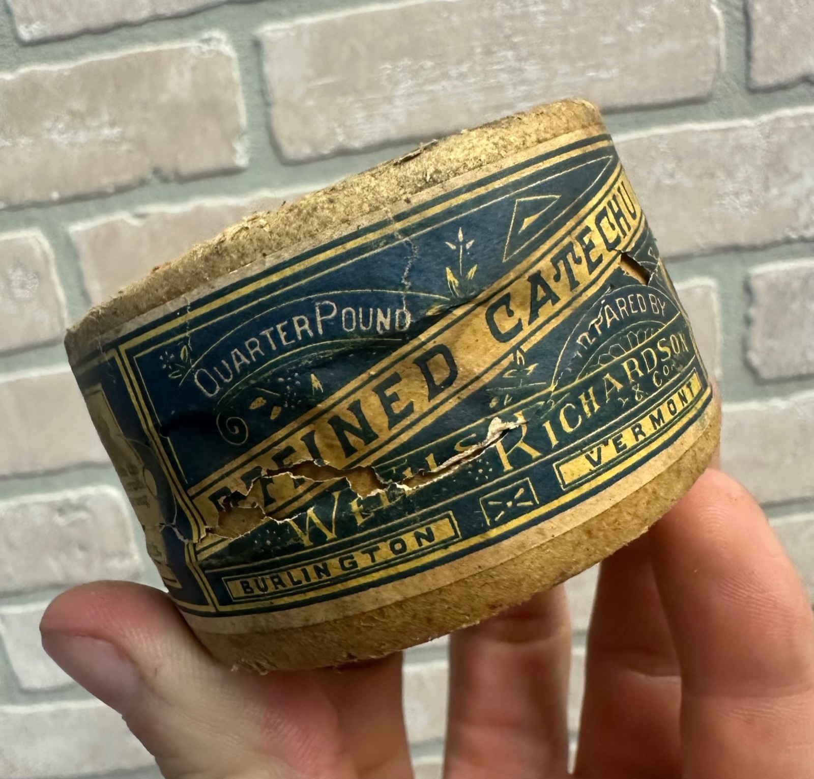 Antique 1800s Wells Richardson Refined Catechu 1/4 Lb Dye Container Paper Label