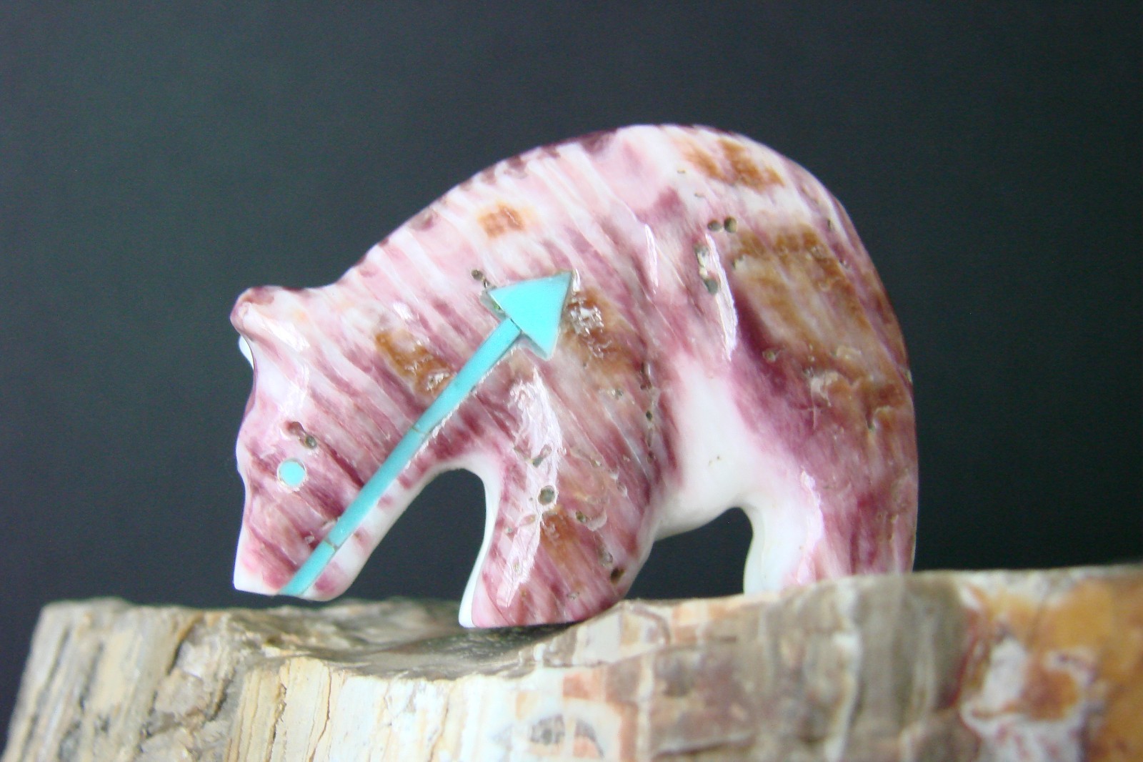 Vintage Zuni Spiny Oyster Shell Bear Fetish Heart Line By Andres Quandelacy (D) Vintage Zuni Spiny Oyster Shell Bear Fetish Heart Line By Andres Quandelacy (D)