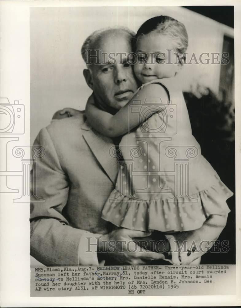 1965 Press Photo Murray Sussman and Daughter Mellinda, Miami, Florida 1965 Press Photo Murray Sussman and Daughter Mellinda, Miami, Florida