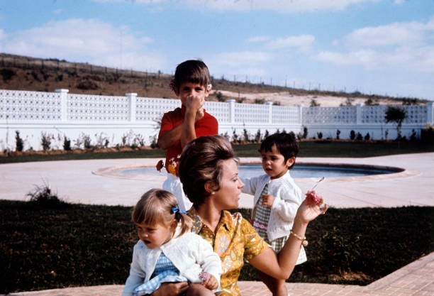 Queen Alia al Hussein of Jordan Queen consort of Jordan her family - Old Photo