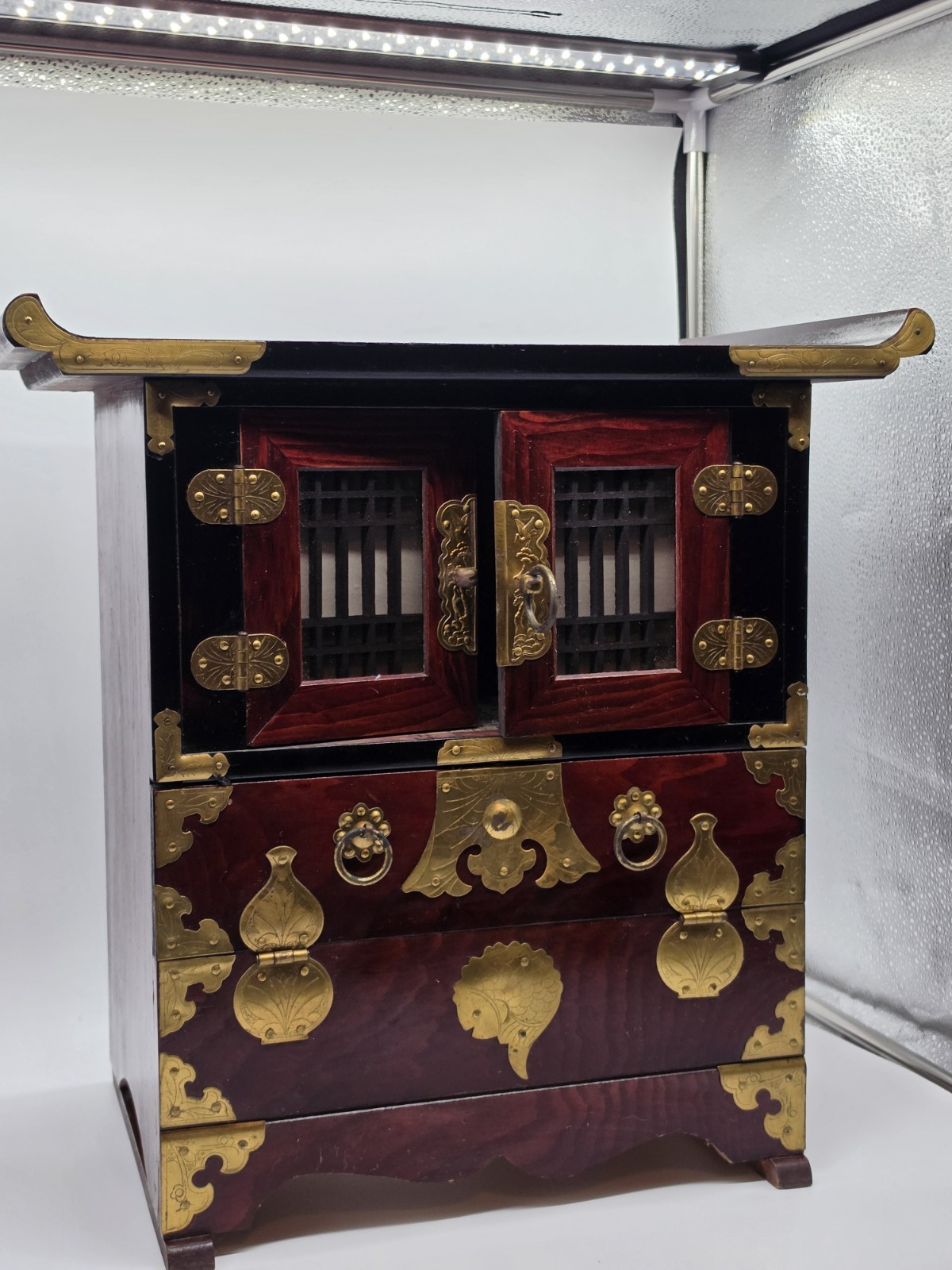 Antique Vintage Korean Wooden Tabletop Chest Dresser Jewelry Wood & Brass Old Antique Vintage Korean Wooden Tabletop Chest Dresser Jewelry Wood & Brass Old