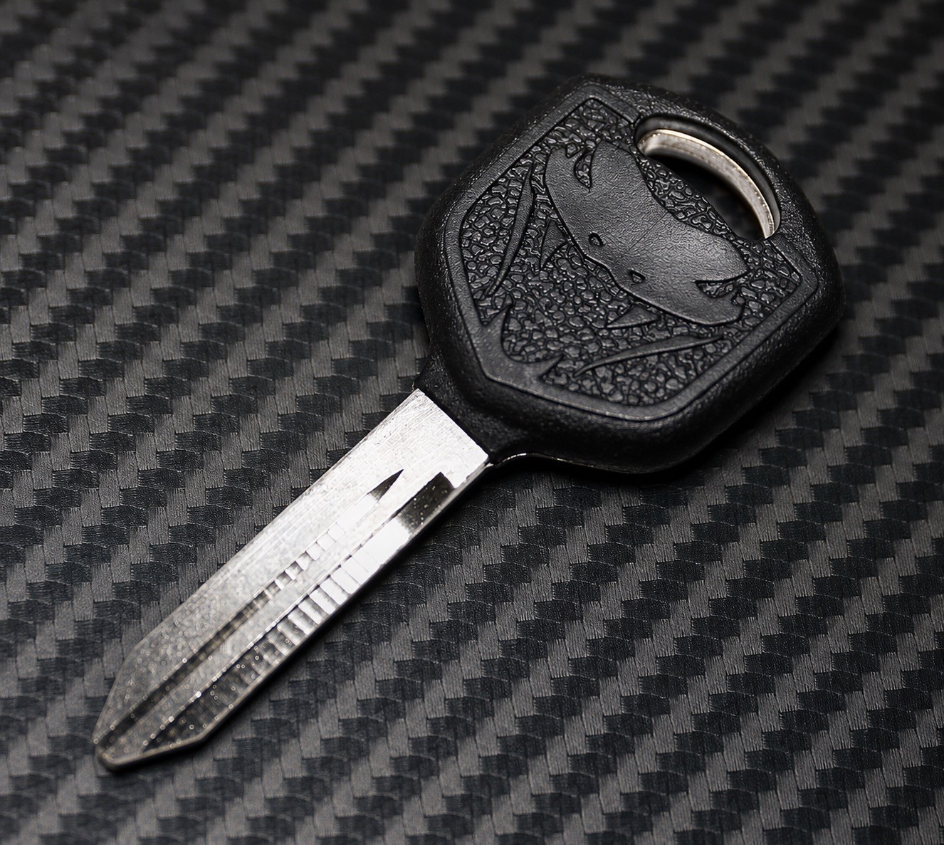 OEM 2003 - 2010 Dodge Viper SRT10 Gen 3 and 4 Ignition / Door Key Blank - Fangs OEM 2003 - 2010 Dodge Viper SRT10 Gen 3 and 4 Ignition / Door Key Blank - Fangs