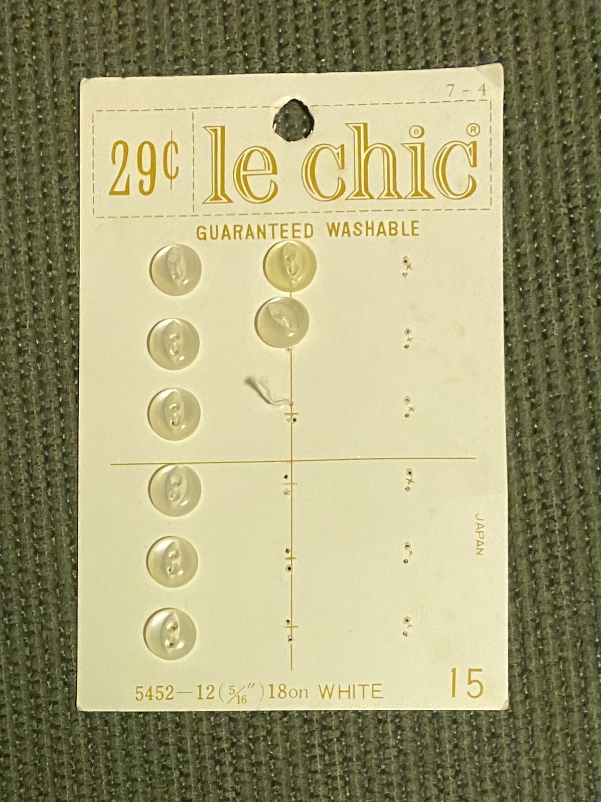 8 NEW OLD STOCK VTG LE CHIC #5452 White Sewing Buttons on Original Card - 5/16\ 8 NEW OLD STOCK VTG LE CHIC #5452 White Sewing Buttons on Original Card - 5/16\
