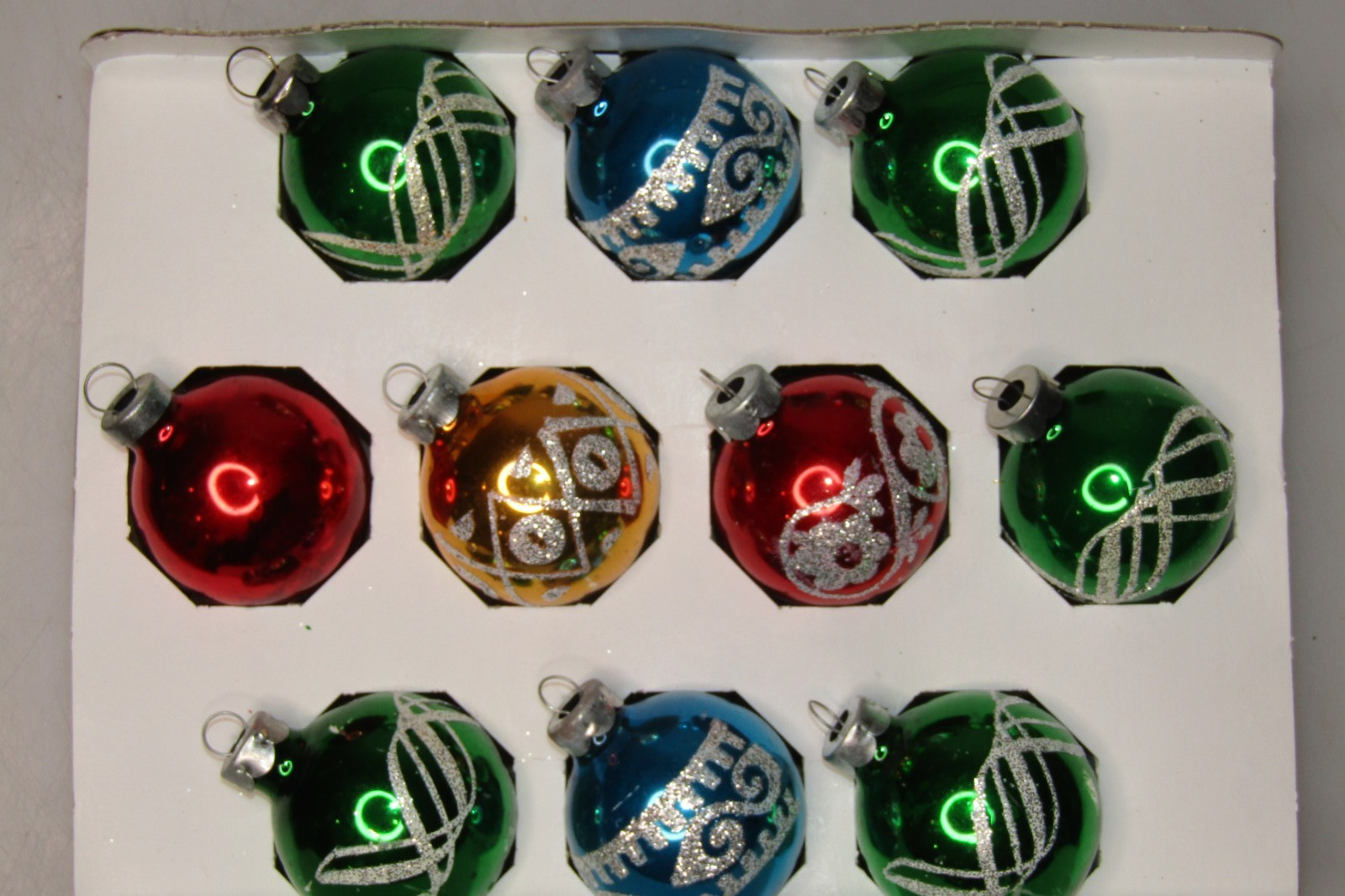 Lot Vintage Glass Pictured Stencil Small BALL Christmas Ornaments Corning