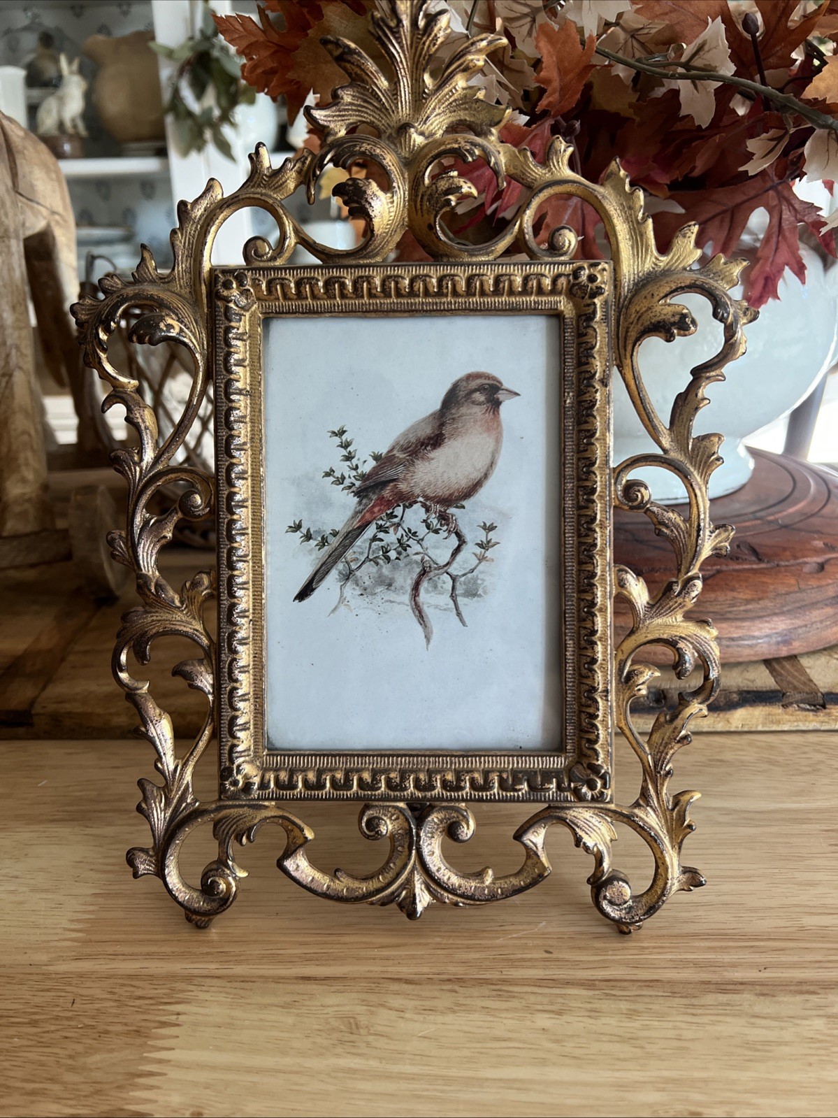 Antique Victorian Ornate Brass Floral & Leaf Picture With Swing Arm Antique Victorian Ornate Brass Floral & Leaf Picture With Swing Arm