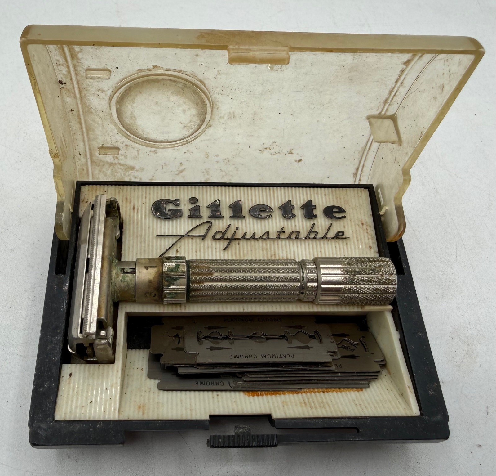 Vintage Gillette 195 Fatboy Adjustable Safety Razor Case Platinum Chrome Blades