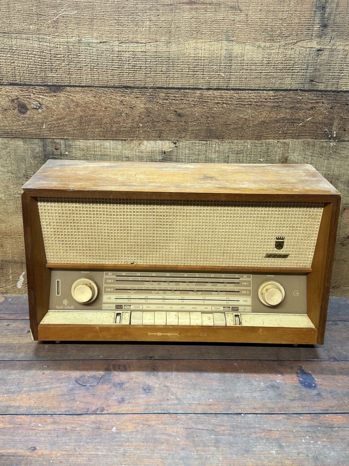 Vintage German Grundig 2268 U Tube radio No Power Cable Parts Decor Repairs Vintage German Grundig 2268 U Tube radio No Power Cable Parts Decor Repairs