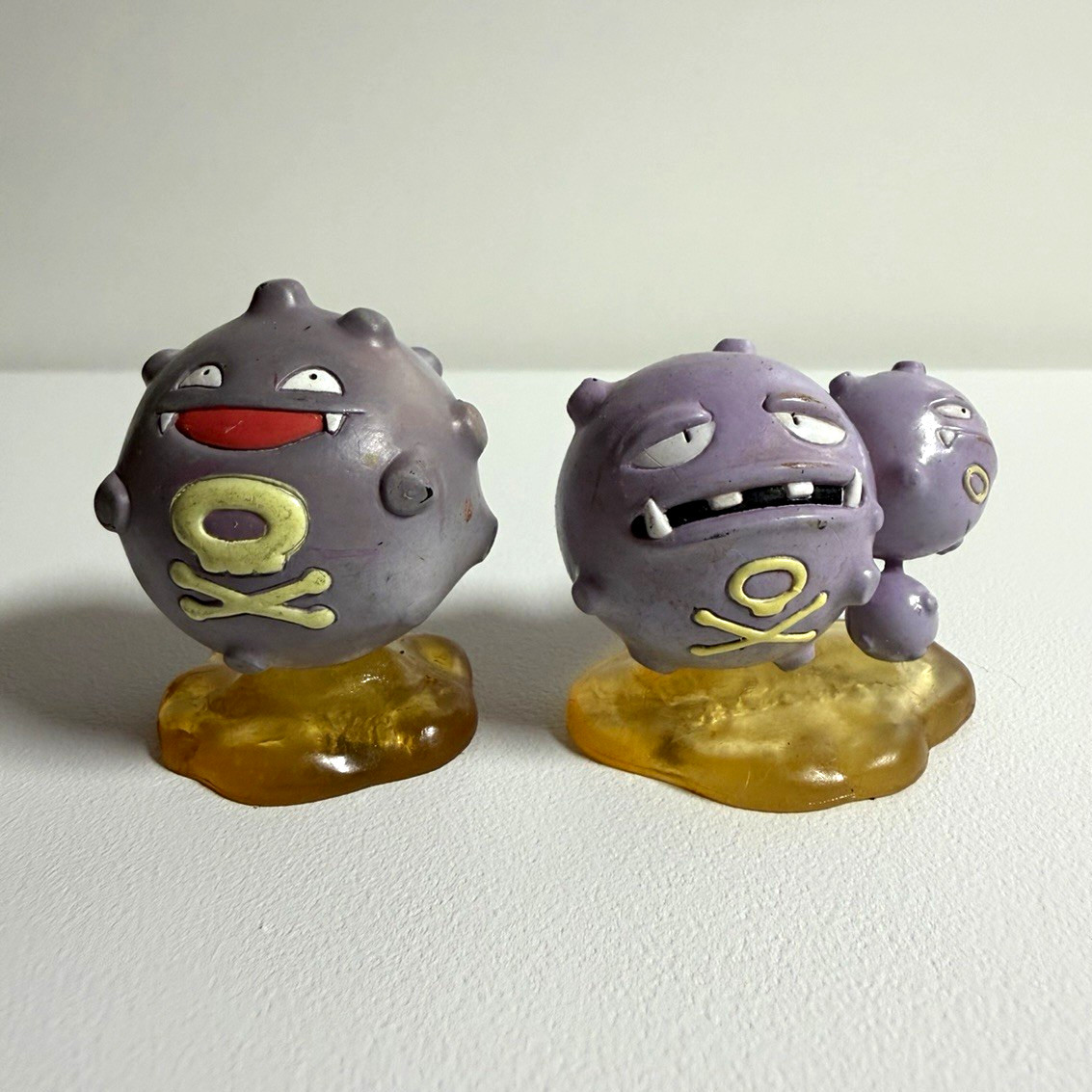 Pokémon Koffing & Weezing Figurine Set - Pokémon TOMY Figure Vintage Pokémon Koffing & Weezing Figurine Set - Pokémon TOMY Figure Vintage