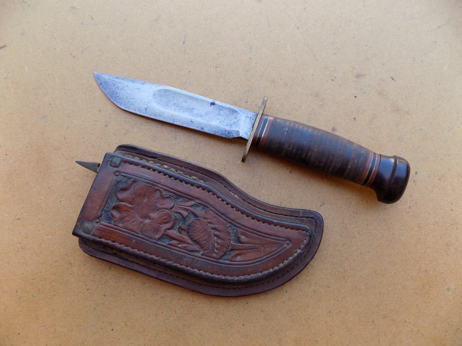 Old Vintage Marbles Ideal Knife with Rare Frontier Forge Locking Sheath Old Vintage Marbles Ideal Knife with Rare Frontier Forge Locking Sheath