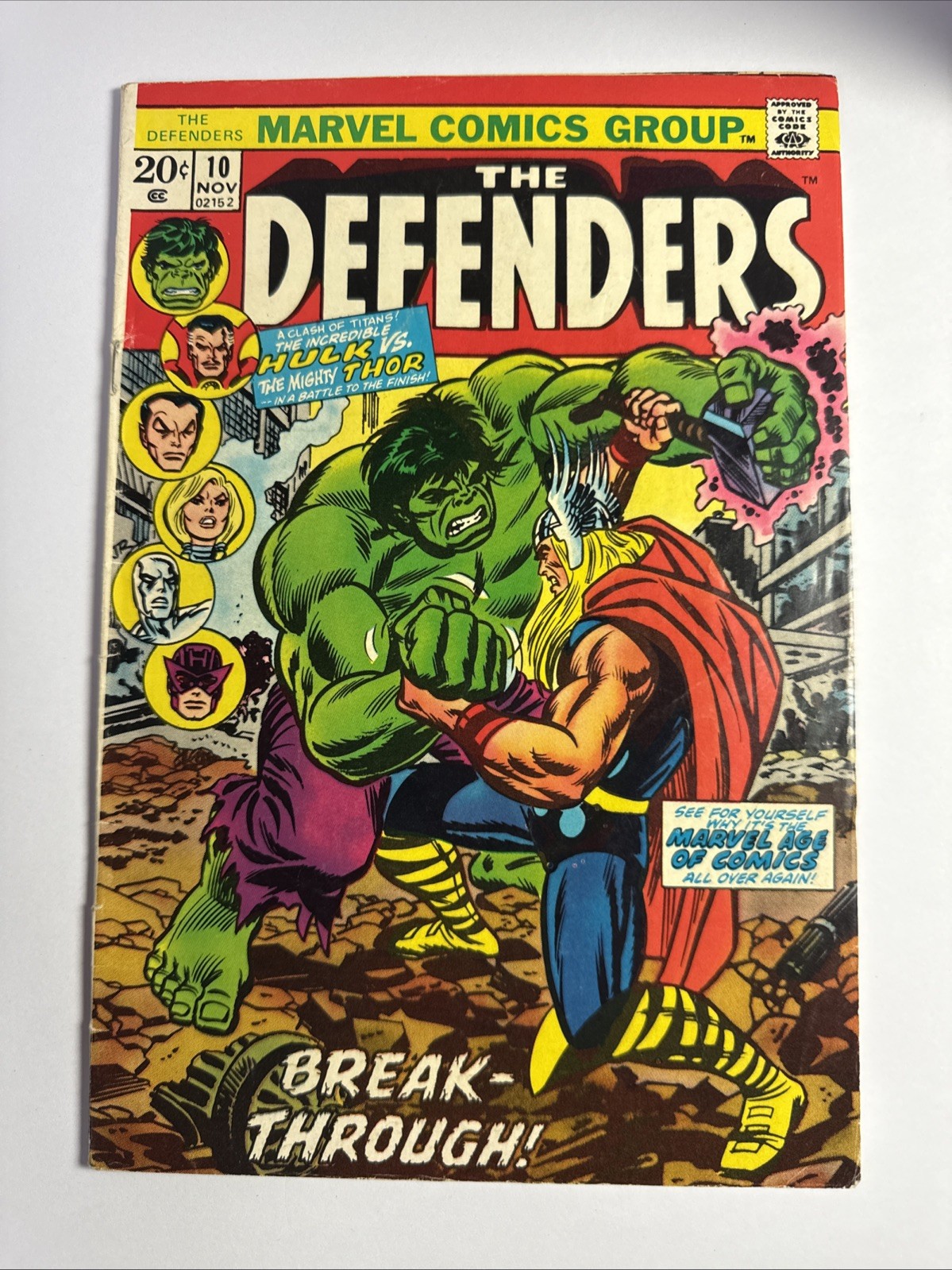 The Defenders #10 (Marvel Comics November 1973) G-VG The Defenders #10 (Marvel Comics November 1973) G-VG