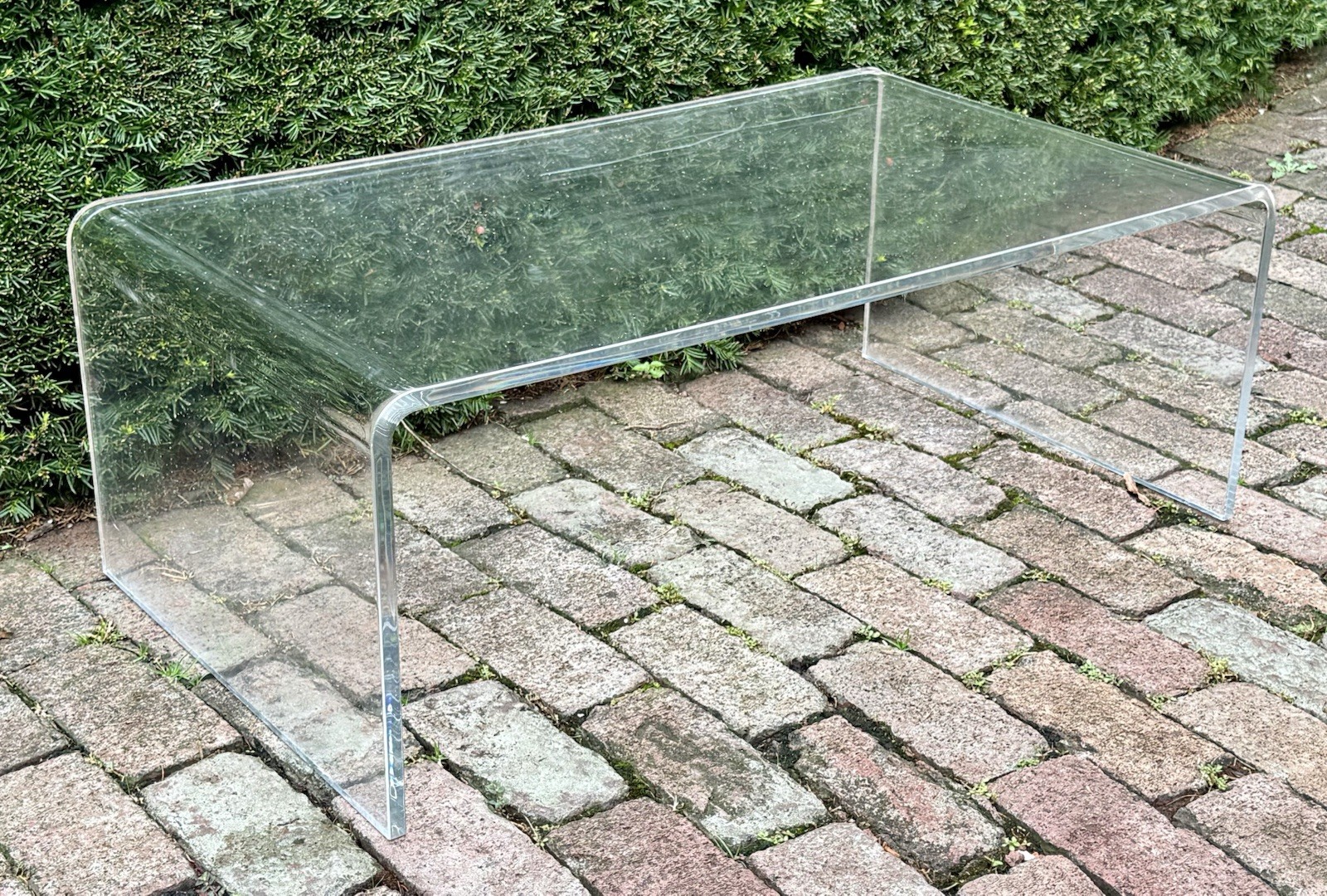 Vintage MCM Style ACRYLIC COFFEE Table Mid Century Modern Throwback 1960’s Vintage MCM Style ACRYLIC COFFEE Table Mid Century Modern Throwback 1960’s