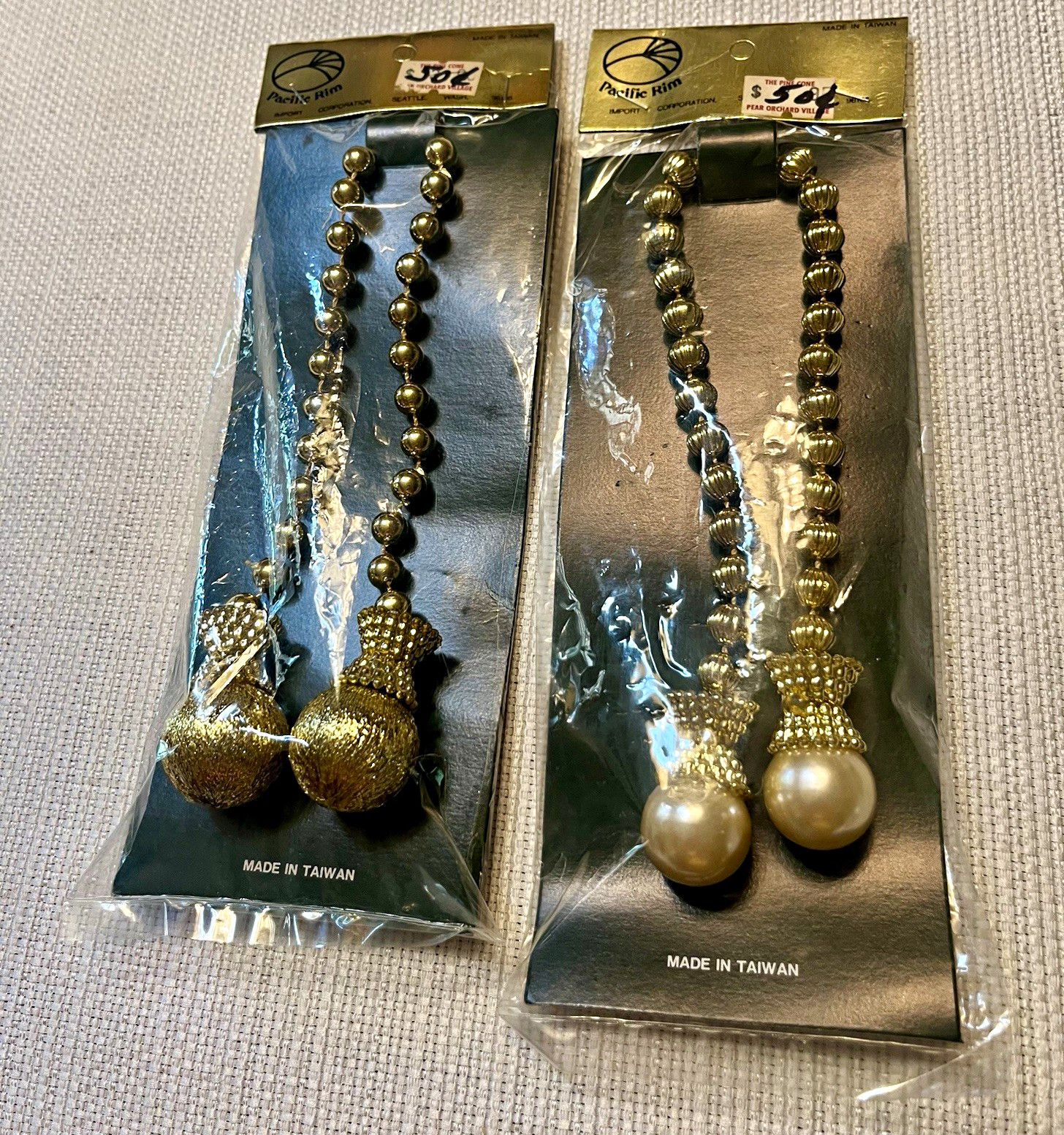 2 Vintage Pacific Rim Gold Ball & Pearl Hanging Christmas Tassels Decor Plastic 2 Vintage Pacific Rim Gold Ball & Pearl Hanging Christmas Tassels Decor Plastic