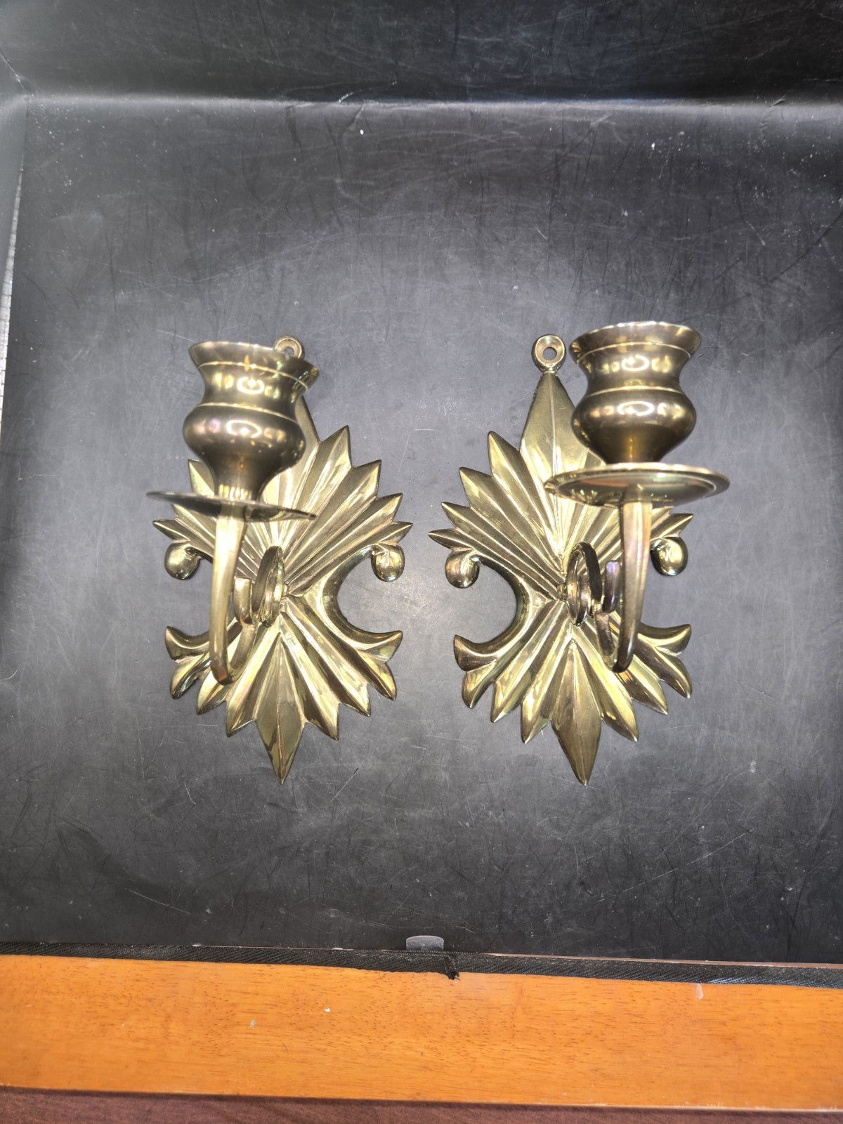2- Vtg Gatco Brass Wall Candle Sconces Starburst / Fleur-De-Lis Style Back Plate 2- Vtg Gatco Brass Wall Candle Sconces Starburst / Fleur-De-Lis Style Back Plate