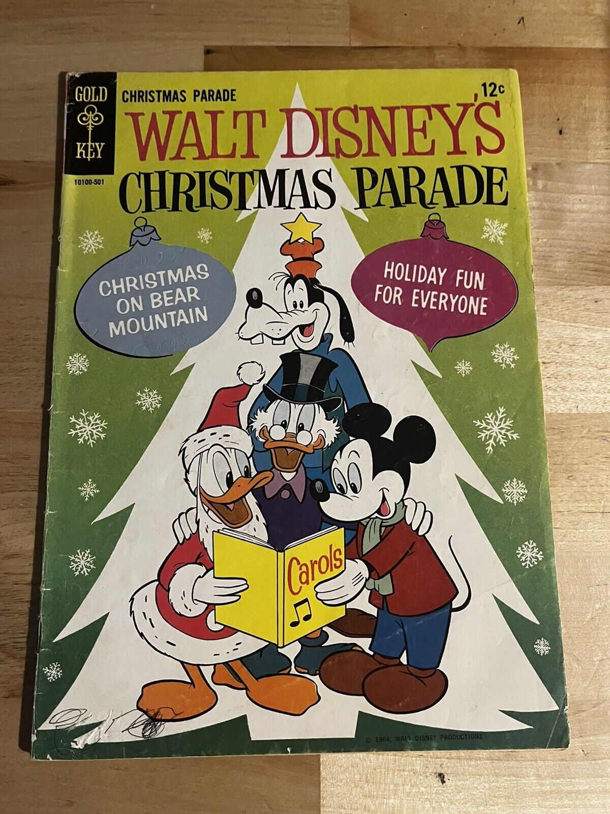 Walt Disney Christmas Parade Comic #3 Four Color 178 1st App Uncle Scrooge L1