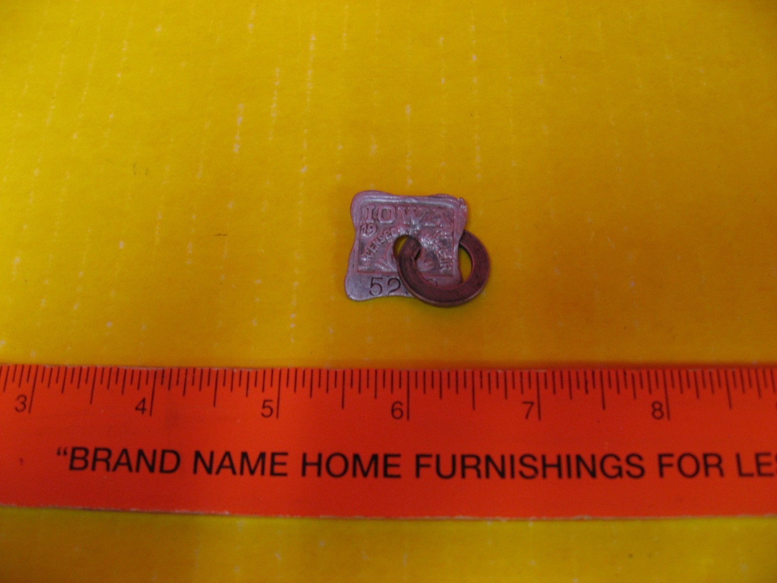 1925 IOWA LICENSED CHAUFFEUR BADGE - #5252 1925 IOWA LICENSED CHAUFFEUR BADGE - #5252