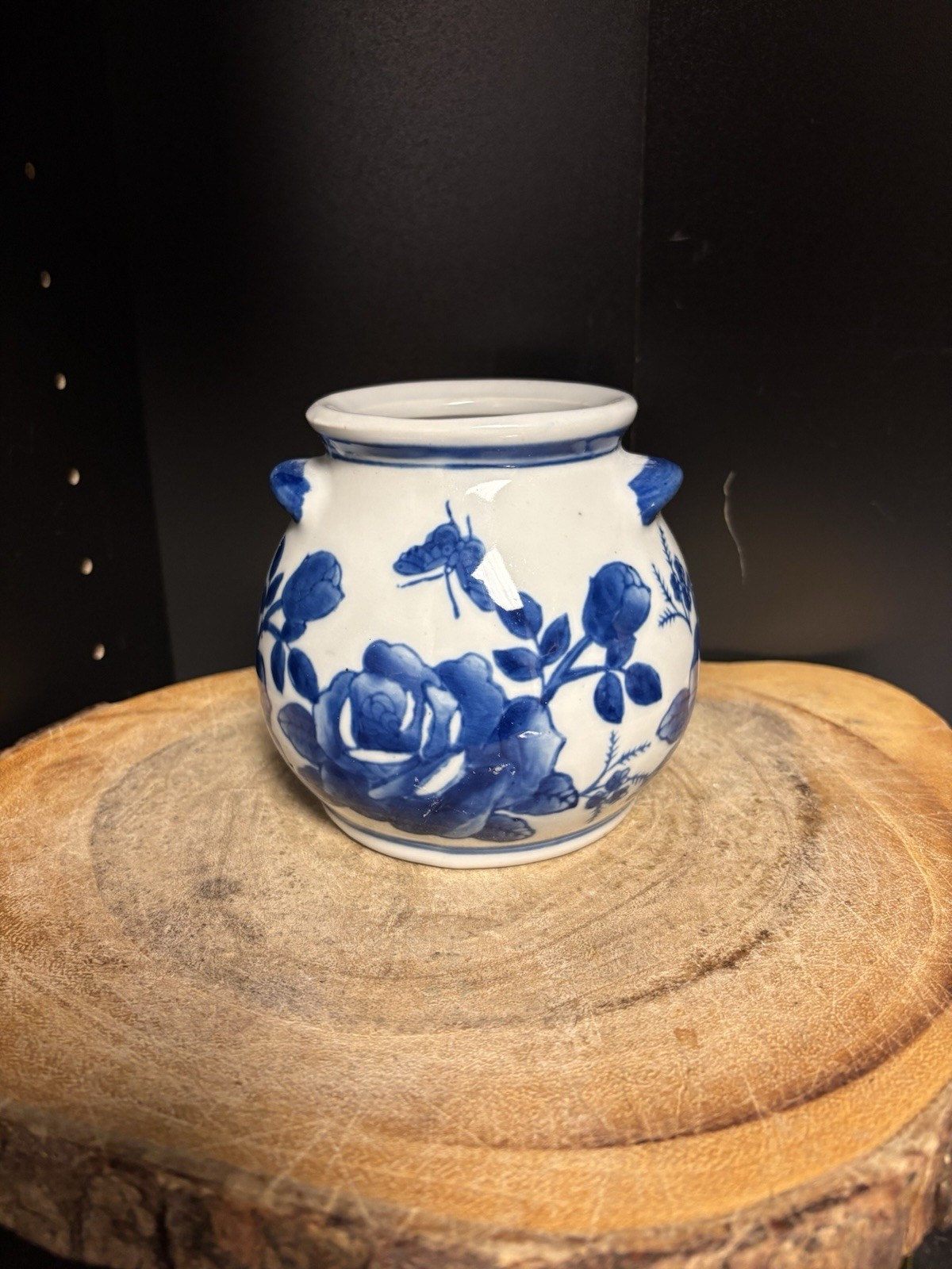 Vintage Blue White Chinoiserie Porcelain Ginger Jar Rose Butterfly Lug Handles Vintage Blue White Chinoiserie Porcelain Ginger Jar Rose Butterfly Lug Handles