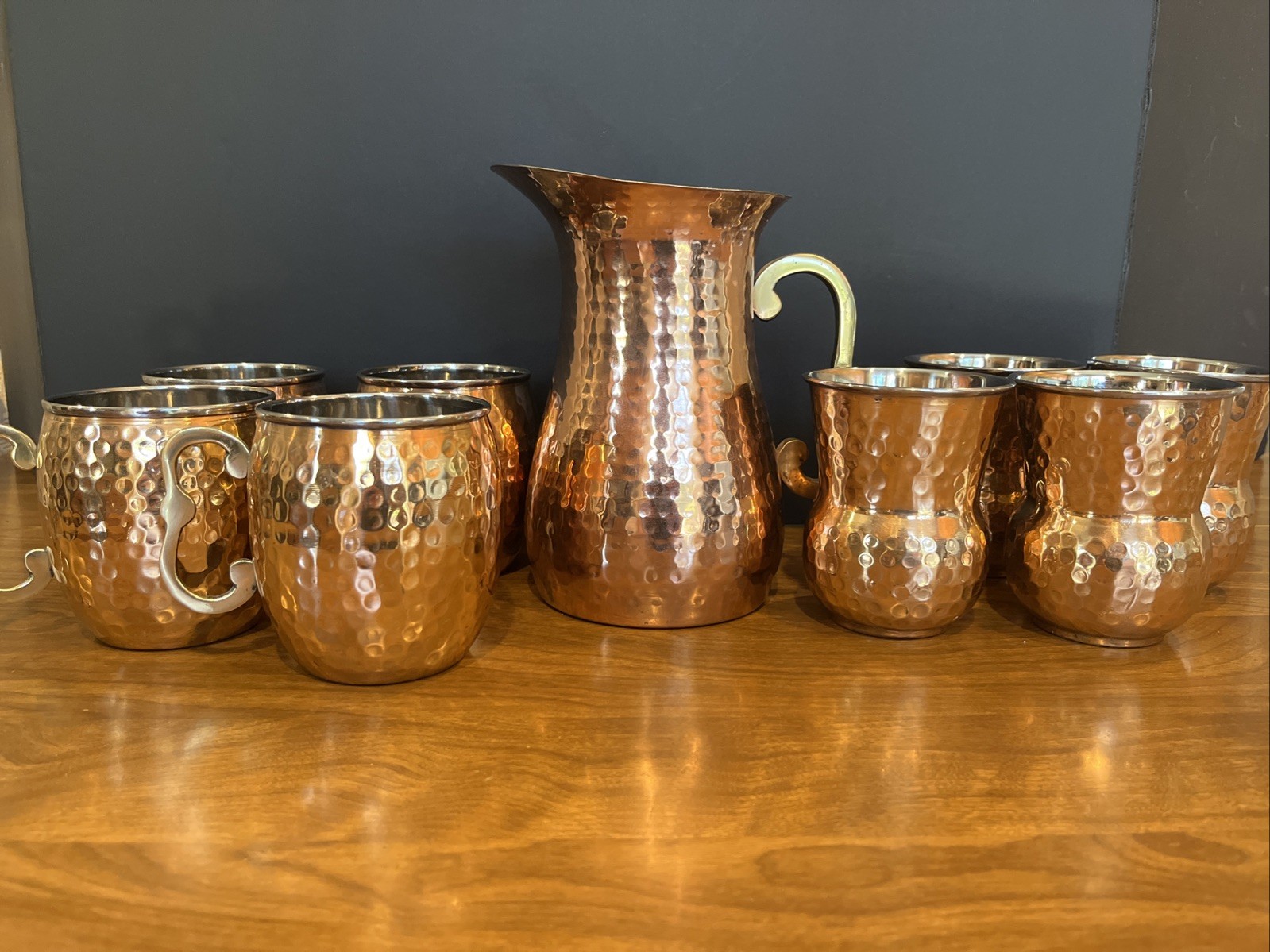 Vintage Hammered Copper Pitcher & 6 Mug Set Water Jug Moscow Mule Barware 7pc Vintage Hammered Copper Pitcher & 6 Mug Set Water Jug Moscow Mule Barware 7pc