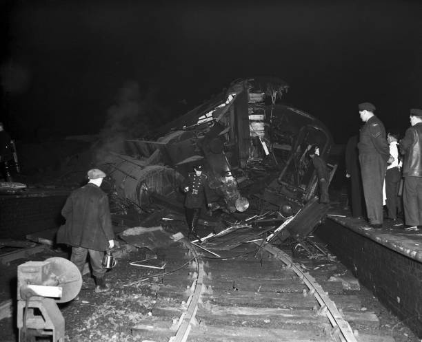 Sutton Coldfield Train Crash 1955 Old Photo 6 Sutton Coldfield Train Crash 1955 Old Photo 6