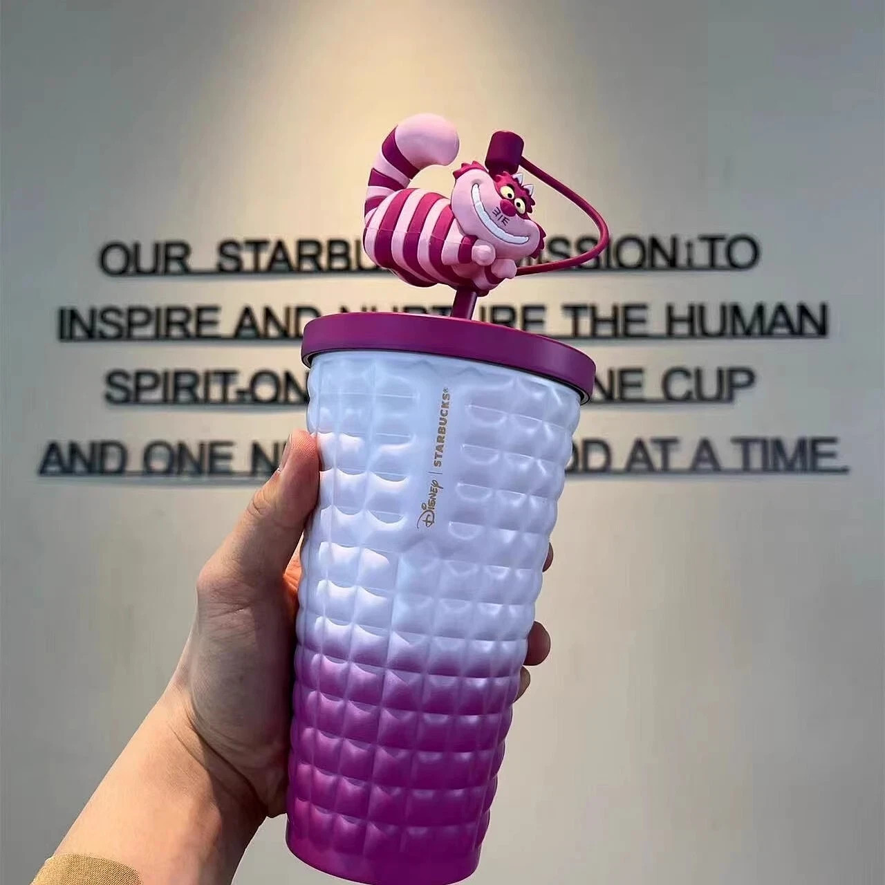 2024China Starbucks Disney In the Wonderland Alice Cheshire cat 20oz SS Sraw Cup 2024China Starbucks Disney In the Wonderland Alice Cheshire cat 20oz SS Sraw Cup