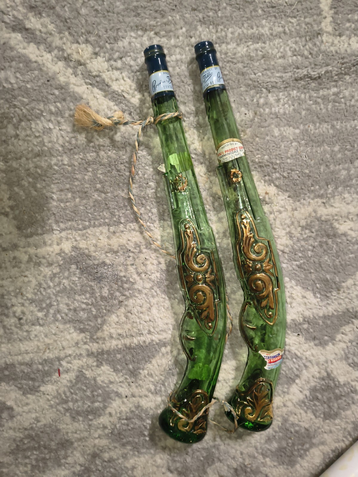 Pair Vintage Barsottini Vino Rosso Rifle Musket Glass Wine Bottles Italy Gold Pair Vintage Barsottini Vino Rosso Rifle Musket Glass Wine Bottles Italy Gold