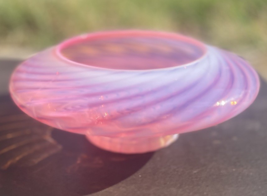 VTG Fenton Cranberry Opalescent Spiral Optic Swirl Glass Bowl VTG Fenton Cranberry Opalescent Spiral Optic Swirl Glass Bowl