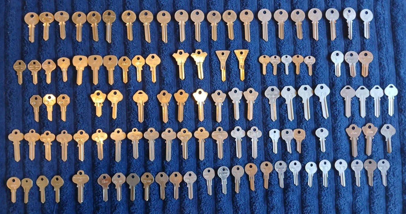 Lot 100+ - ILCO New Uncut Vintage Old Padlock Lock Blank Keys - Various Sizes