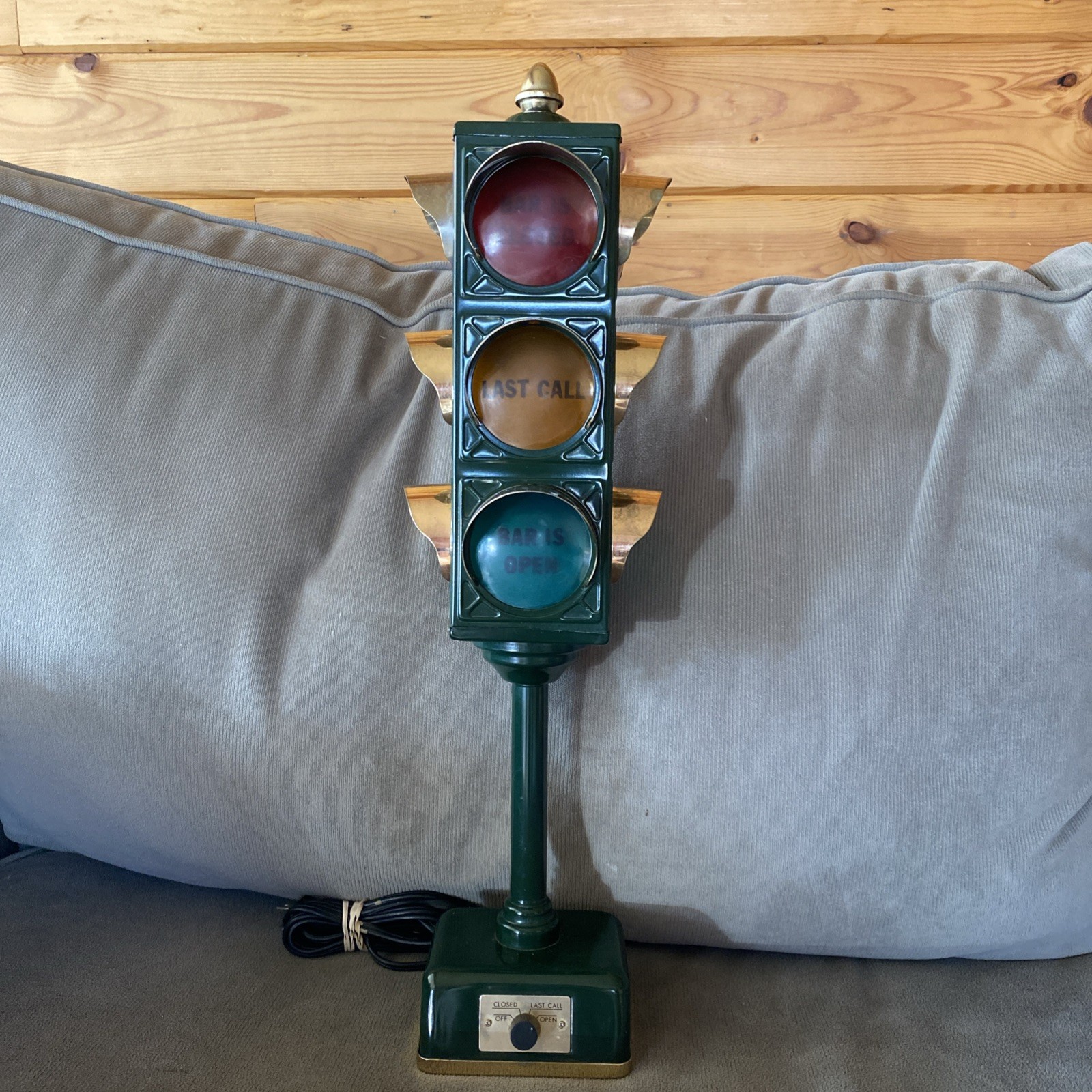 Vintage 1960s B&B Bar Open/Last Call/Closed Traffic Light Signal Lamp Made Japan Vintage 1960s B&B Bar Open/Last Call/Closed Traffic Light Signal Lamp Made Japan