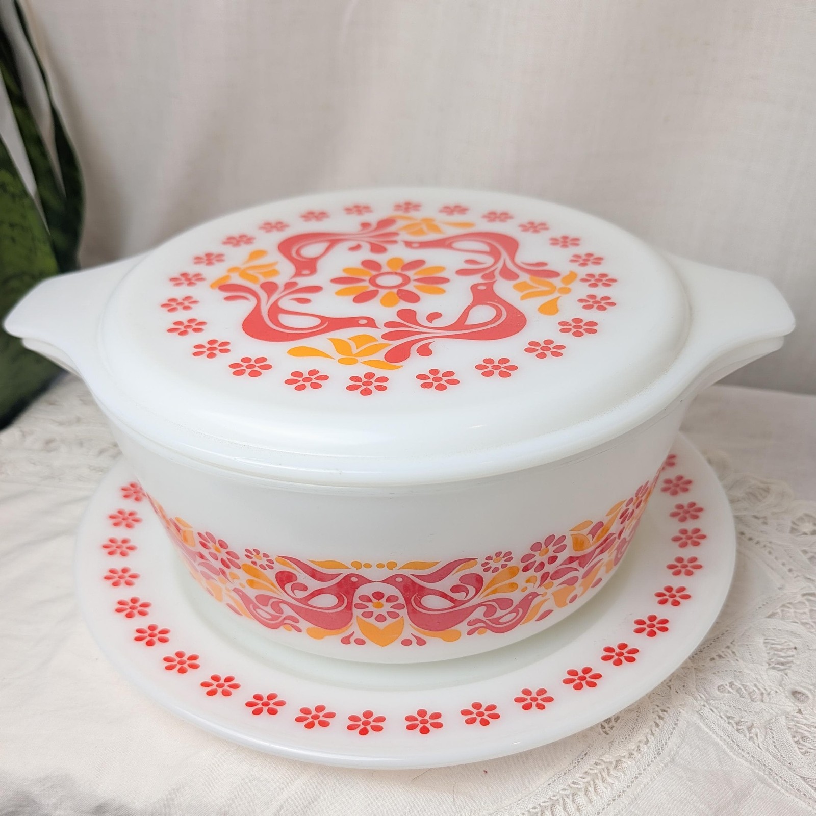 Vintage Pyrex Penn Dutch Friendship Promo w Underplate Rare 1971 Casserole Set Vintage Pyrex Penn Dutch Friendship Promo w Underplate Rare 1971 Casserole Set