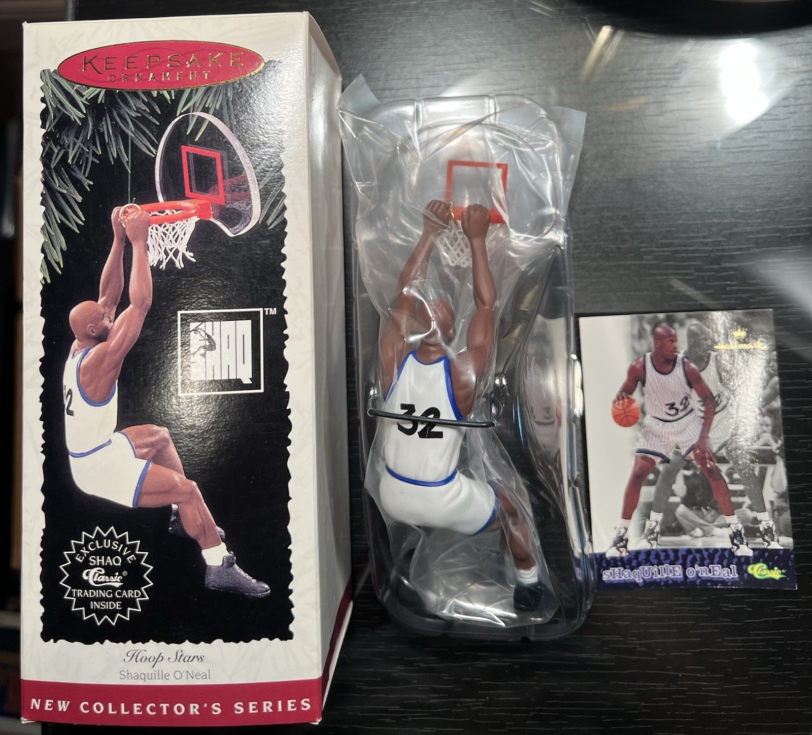 1995 Hallmark Ornament Hoop Stars #1 Shaquille O'Neal #32 Orlando Magic in Box 1995 Hallmark Ornament Hoop Stars #1 Shaquille O'Neal #32 Orlando Magic in Box