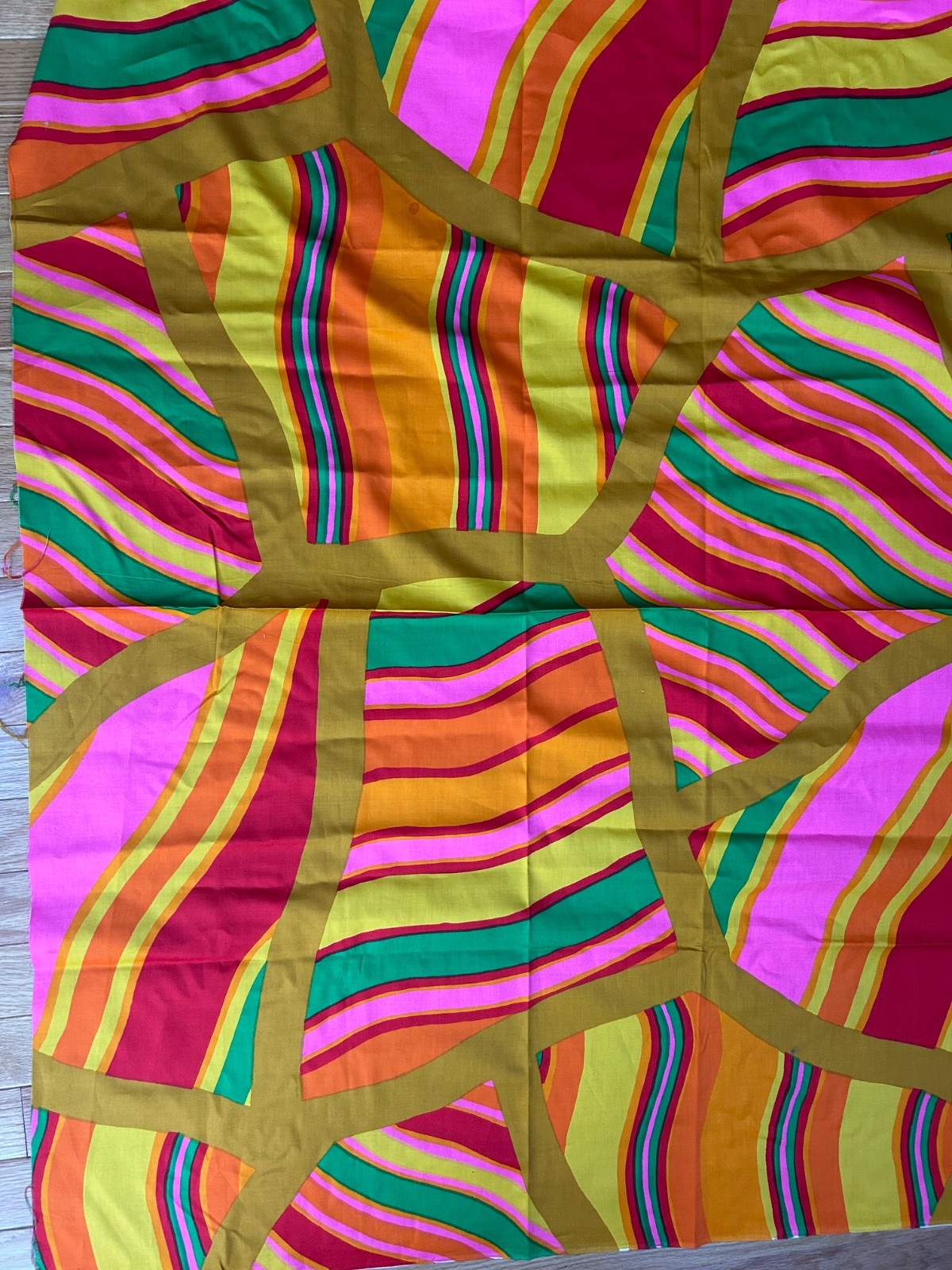 Cool vintage 1960-70s Samson & Abbott vintage bright fabric 2 1/4 yards 43” W Cool vintage 1960-70s Samson & Abbott vintage bright fabric 2 1/4 yards 43” W