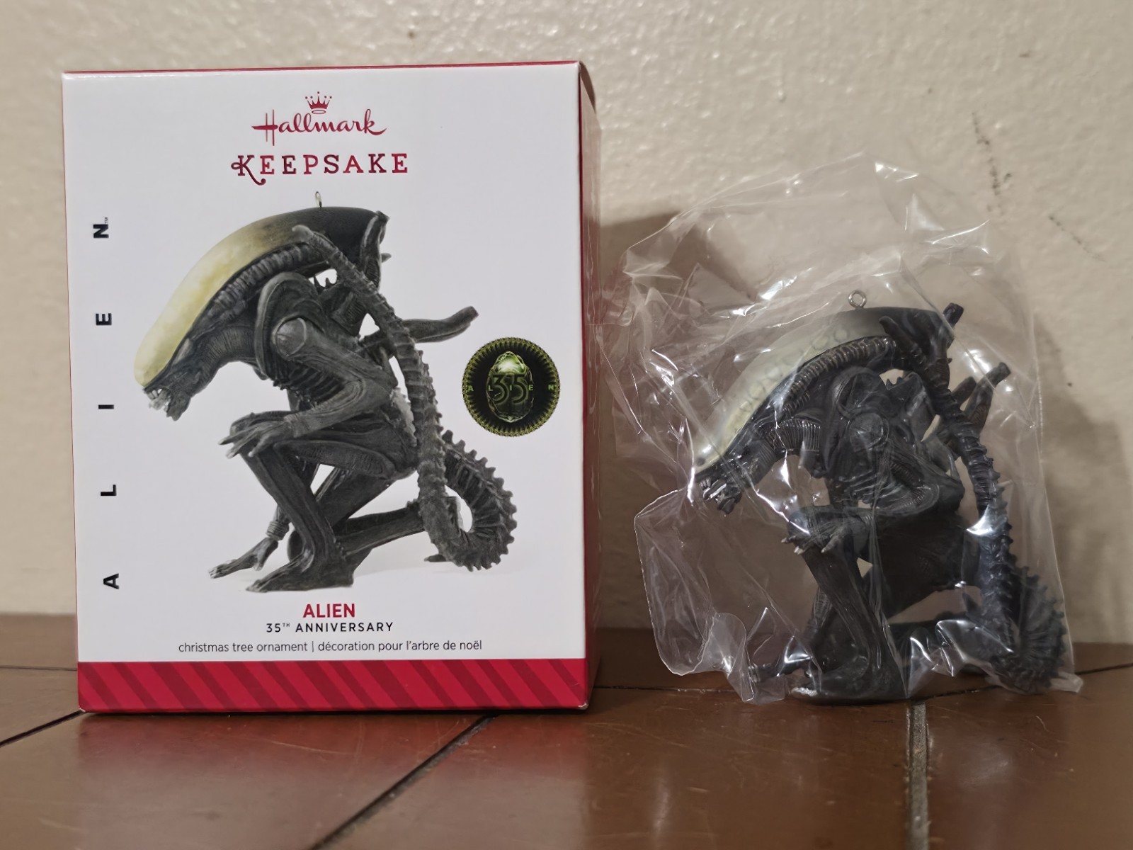 Hallmark Keepsake 2014 Alien 35th Anniversary Xenomorph Christmas Ornament NIB