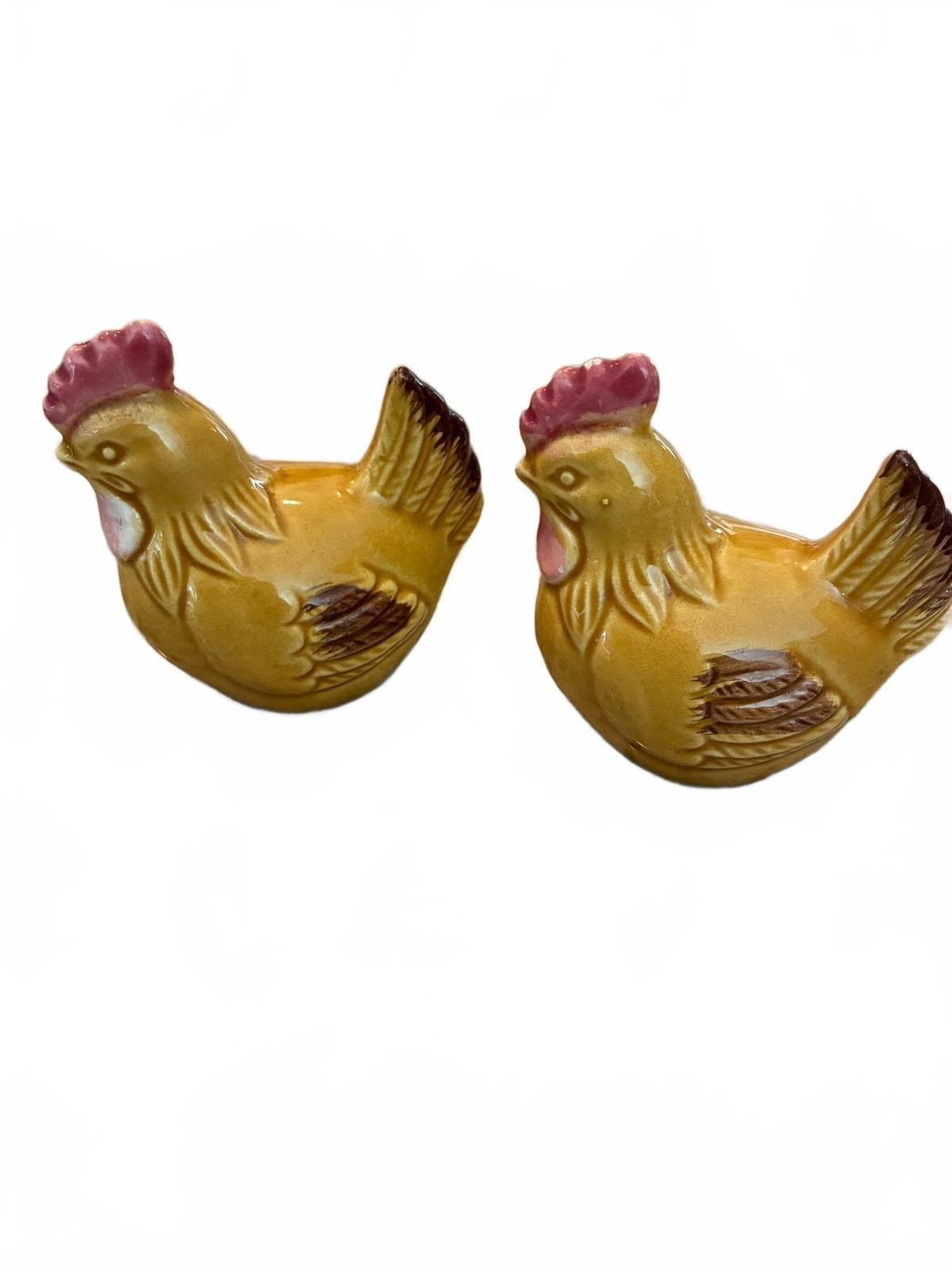 Vintage Ceramic Rooster Chicken Salt and Pepper Shaker Set Vintage Ceramic Rooster Chicken Salt and Pepper Shaker Set