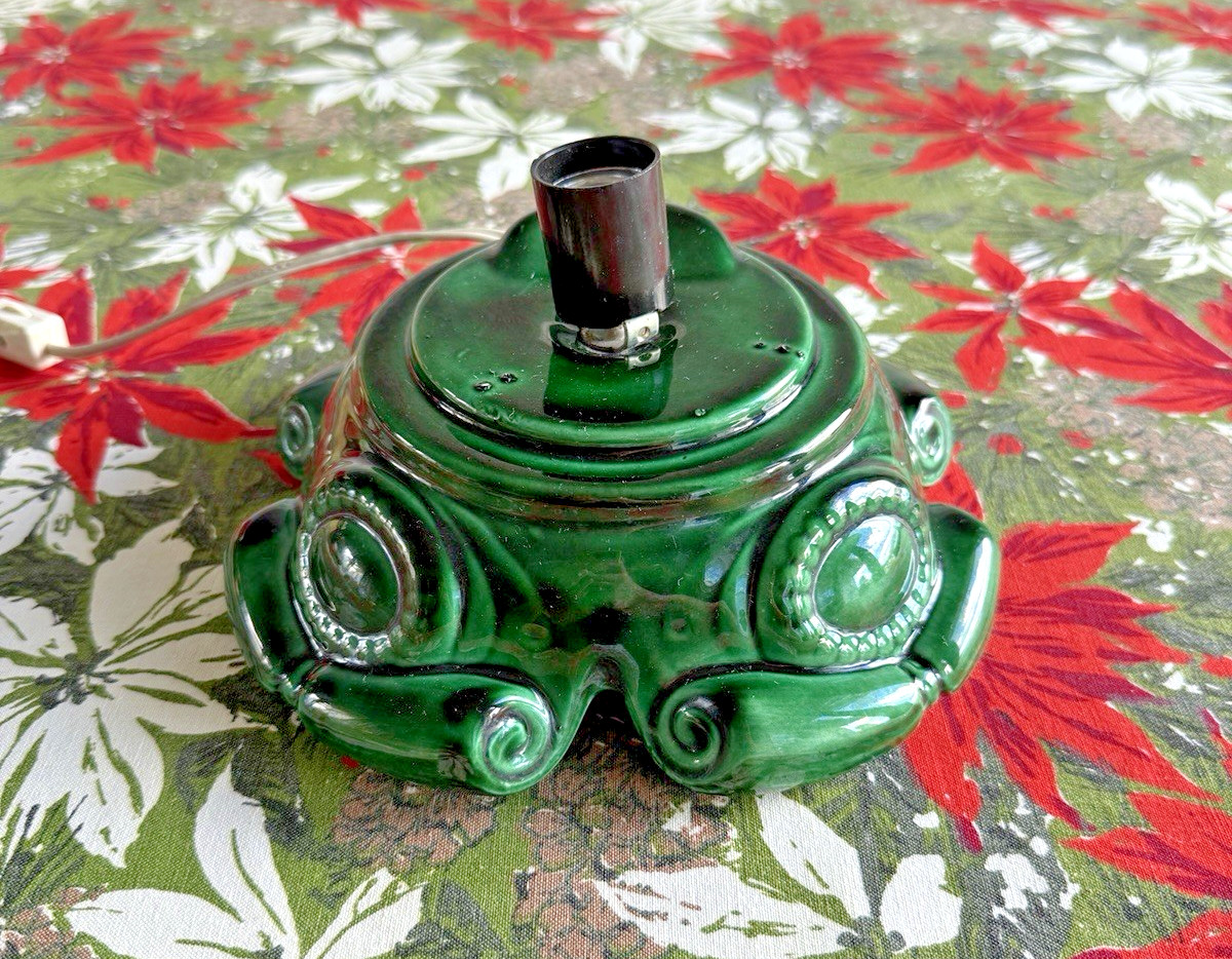 Vintage 70's Atlantic Mold Ceramic Glazed Tree Base Vintage 70's Atlantic Mold Ceramic Glazed Tree Base